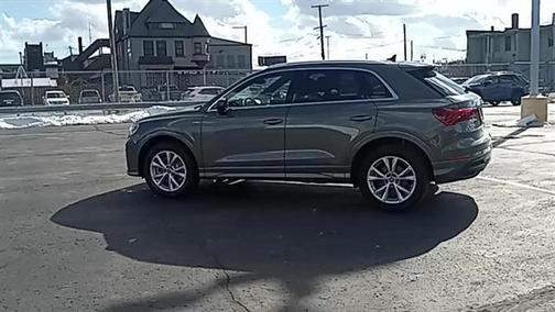 2023 Audi Q3 45 S line Premium