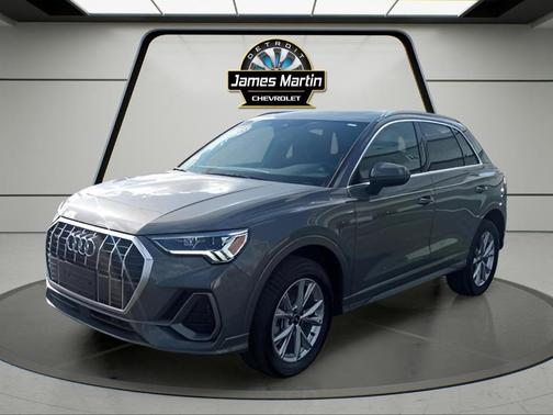 2023 Audi Q3 45 S line Premium