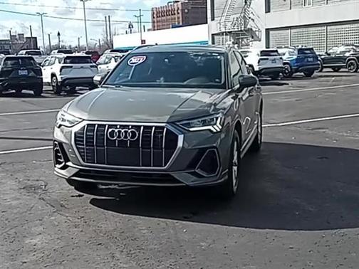 2023 Audi Q3 45 S line Premium