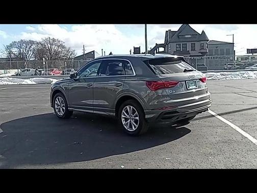 2023 Audi Q3 45 S line Premium