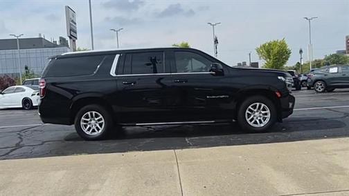 2022 Chevrolet Suburban LT