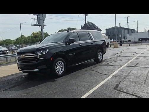 2022 Chevrolet Suburban LT