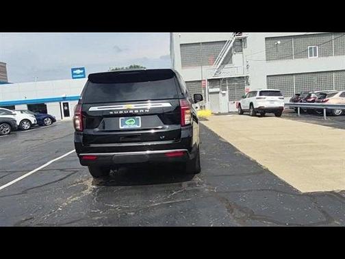2022 Chevrolet Suburban LT