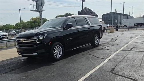 2022 Chevrolet Suburban LT