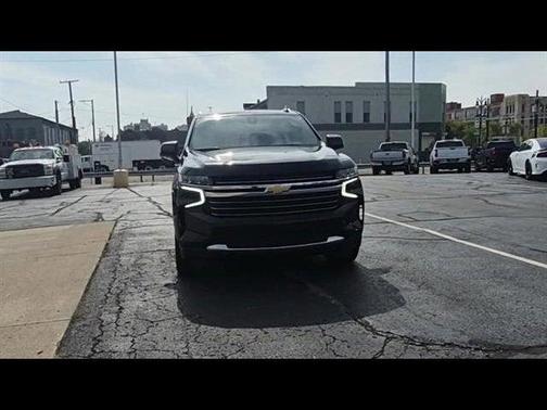 2022 Chevrolet Suburban LT