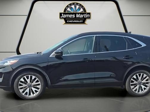 2022 Ford Escape Titanium