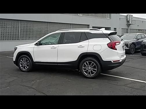 2024 GMC Terrain SLT
