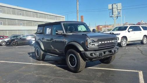 2022 Ford Bronco Badlands Advanced