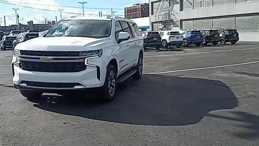2022 Chevrolet Suburban LS