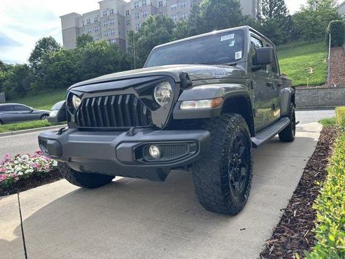 2022 Jeep Gladiator Sport