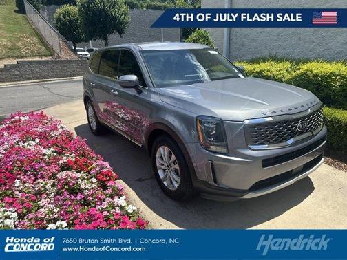 Everlasting Silver 2020 Kia Telluride LX