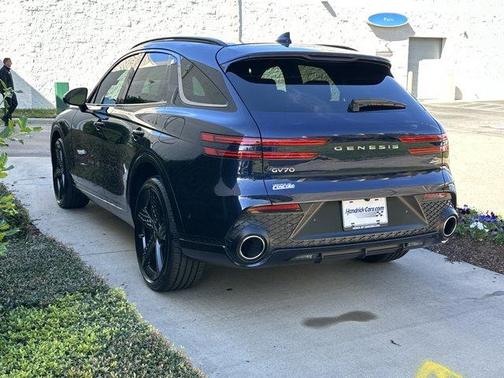 2025 Genesis GV70 2.5T