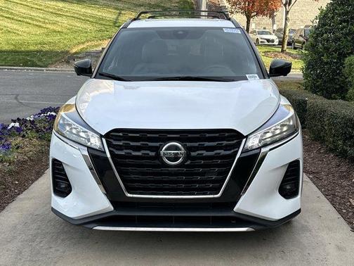 2021 Nissan Kicks SR