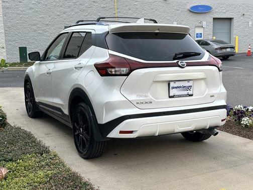 2021 Nissan Kicks SR