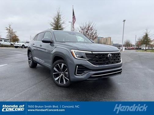 2025 Volkswagen Atlas Cross Sport 2.0T SEL Premium R-Line