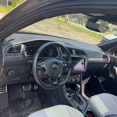 2019 Volkswagen Tiguan 2.0T SEL R-Line Black