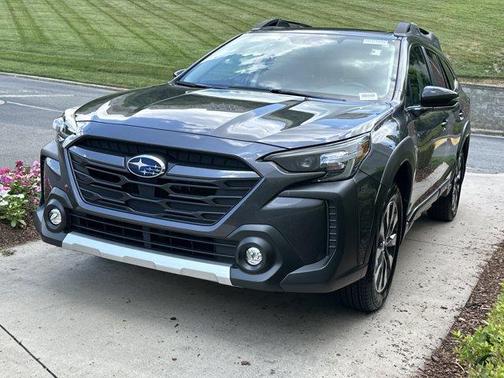 Magnetite Gray Metallic 2025 Subaru Outback Limited