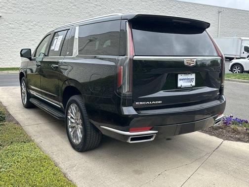 2023 Cadillac Escalade ESV Premium Luxury