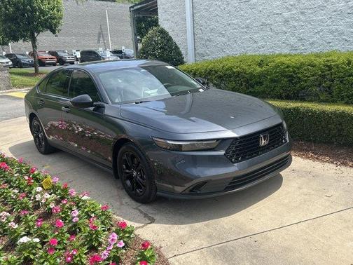 Meteorite Gray Metallic 2025 Honda Accord SE