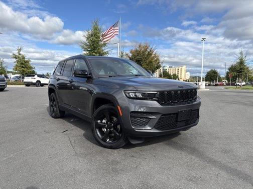 2022 Jeep Grand Cherokee Altitude