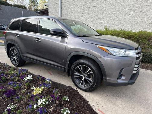 Predawn Gray Mica 2019 Toyota Highlander LE