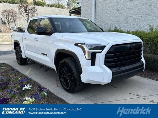 Ice 2024 Toyota Tundra SR5