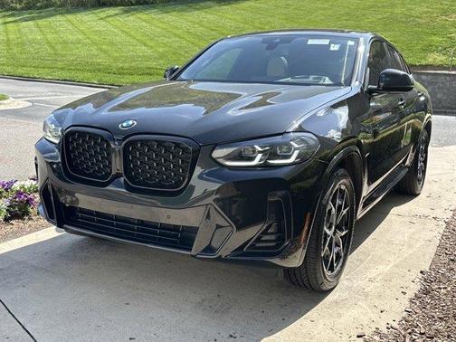 Black Sapphire Metallic 2024 BMW X4 xDrive30i