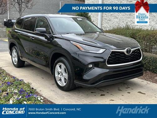 2022 Toyota Highlander LE