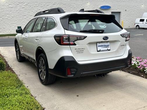 2022 Subaru Outback Base (CVT)