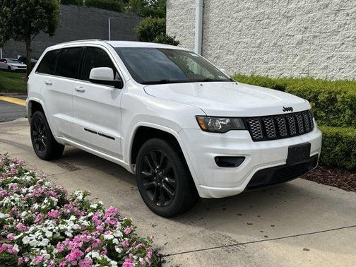2022 Jeep Grand Cherokee WK Laredo