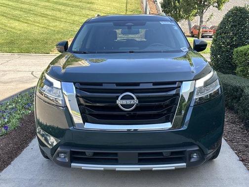 2022 Nissan Pathfinder Platinum