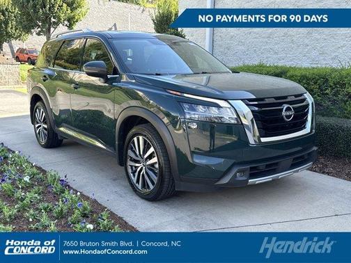 2022 Nissan Pathfinder Platinum