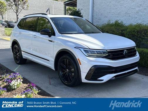2022 Volkswagen Tiguan 2.0T SE R-Line Black
