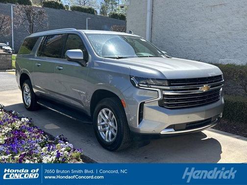 2023 Chevrolet Suburban LT