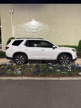 2023 Honda Pilot Touring