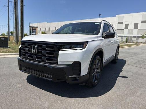 Platinum White Pearl 2026 Honda Pilot Sport