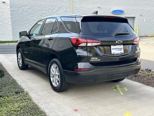 2022 Chevrolet Equinox LS