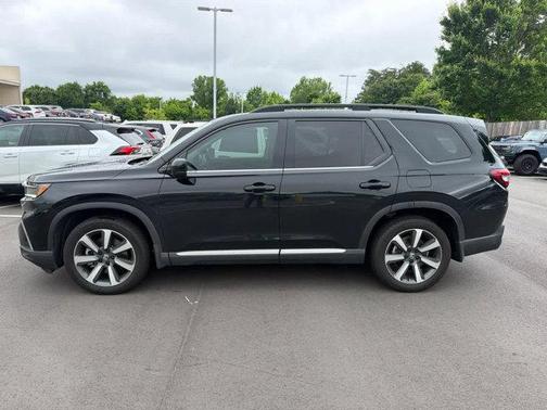 Crystal Black Pearl 2025 Honda Pilot Touring