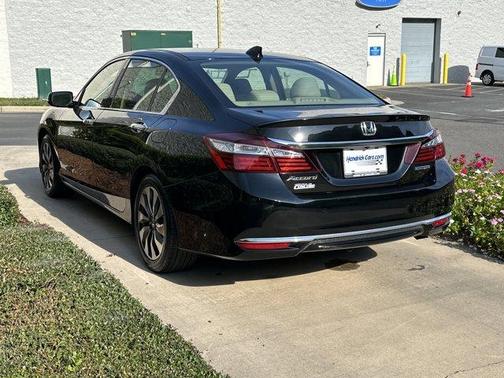 2017 Honda Accord Hybrid Base