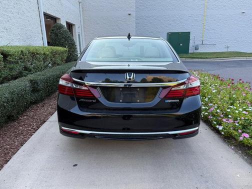 2017 Honda Accord Hybrid Base