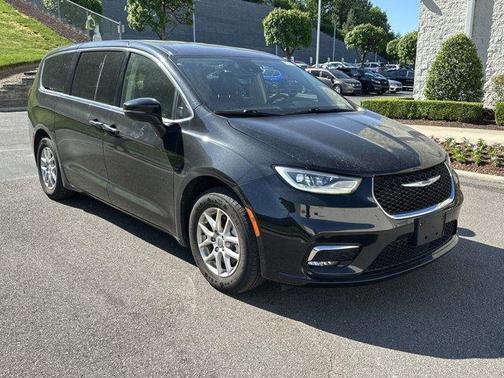 2023 Chrysler Pacifica Touring-L