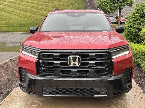 Radiant Red Metallic II 2026 Honda Pilot Black Edition