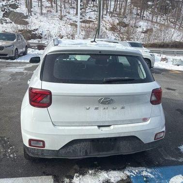 2023 Hyundai VENUE SEL