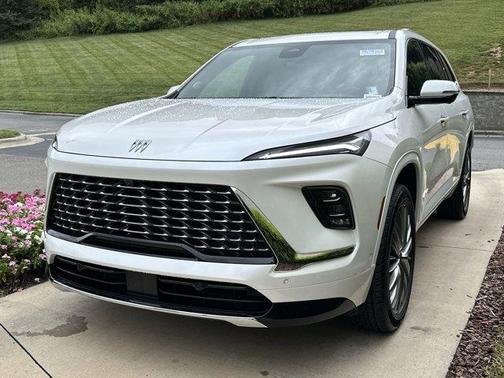 2025 Buick Enclave Avenir