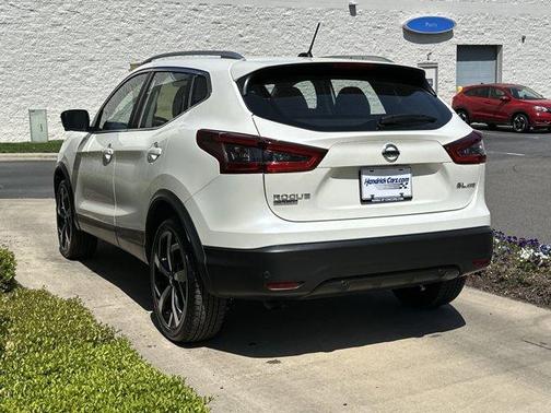 2022 Nissan Rogue Sport SL