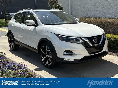 2022 Nissan Rogue Sport SL