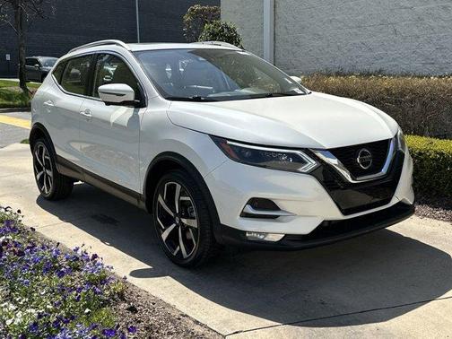 2022 Nissan Rogue Sport SL