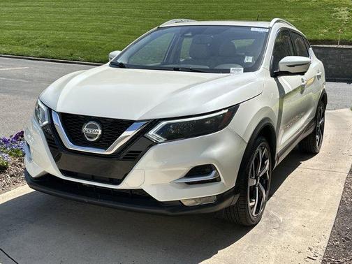 2022 Nissan Rogue Sport SL