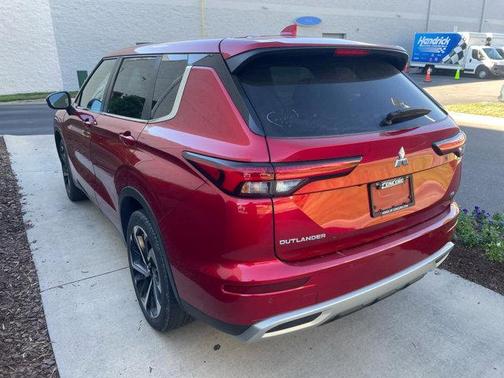 2022 Mitsubishi Outlander SE
