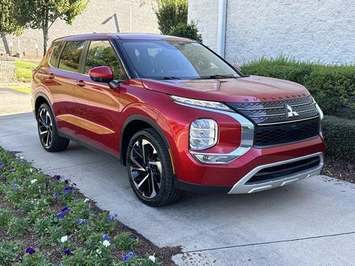 2022 Mitsubishi Outlander SE